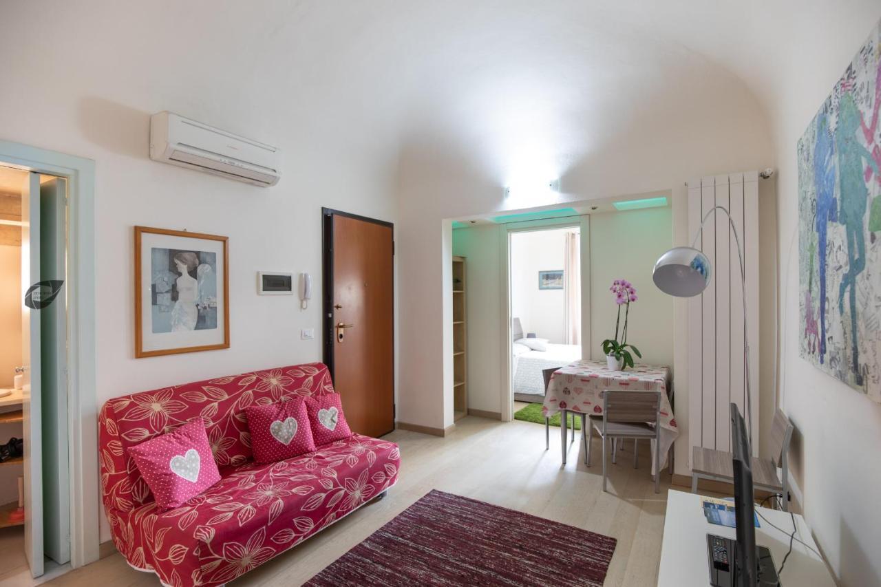 Foscolo Apartment เวียเรจโจ ภายนอก รูปภาพ