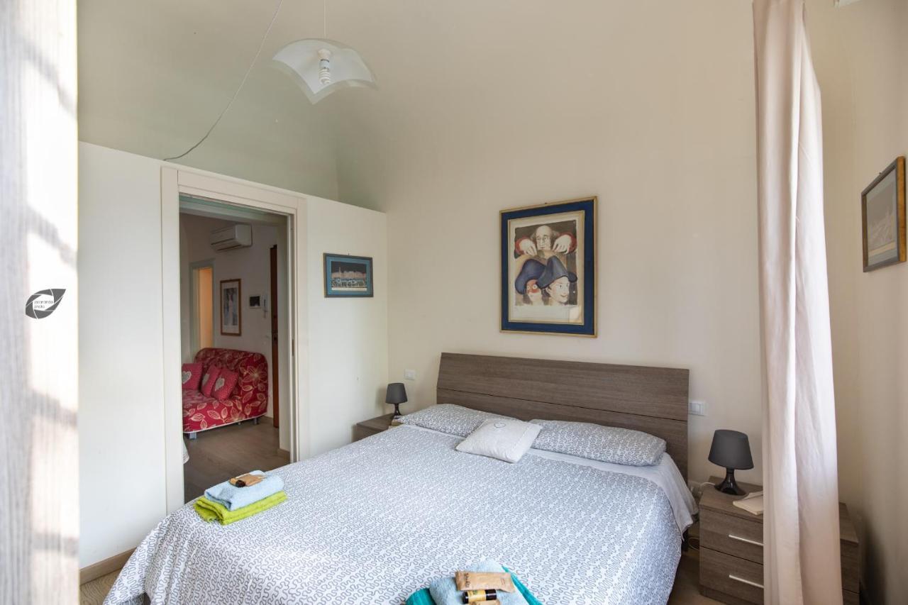 Foscolo Apartment เวียเรจโจ ภายนอก รูปภาพ
