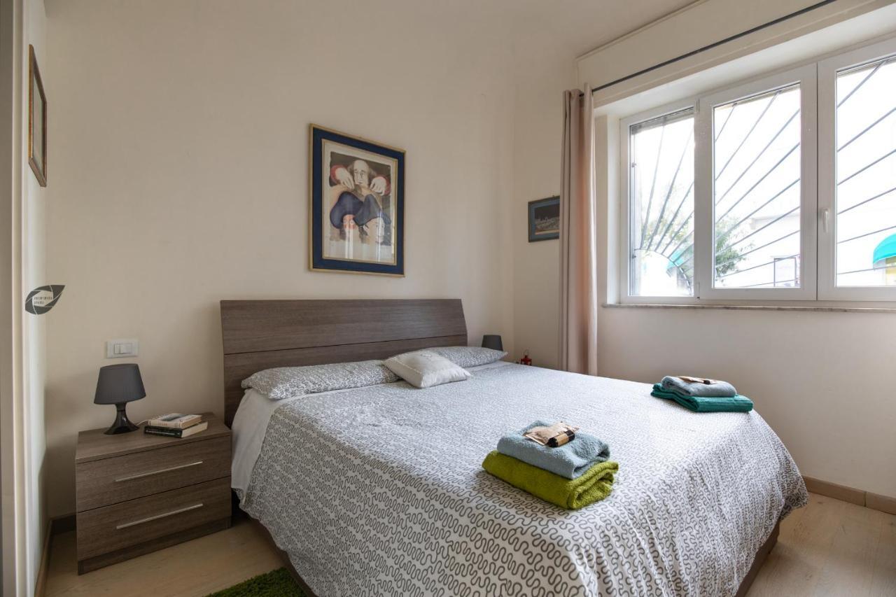 Foscolo Apartment เวียเรจโจ ภายนอก รูปภาพ