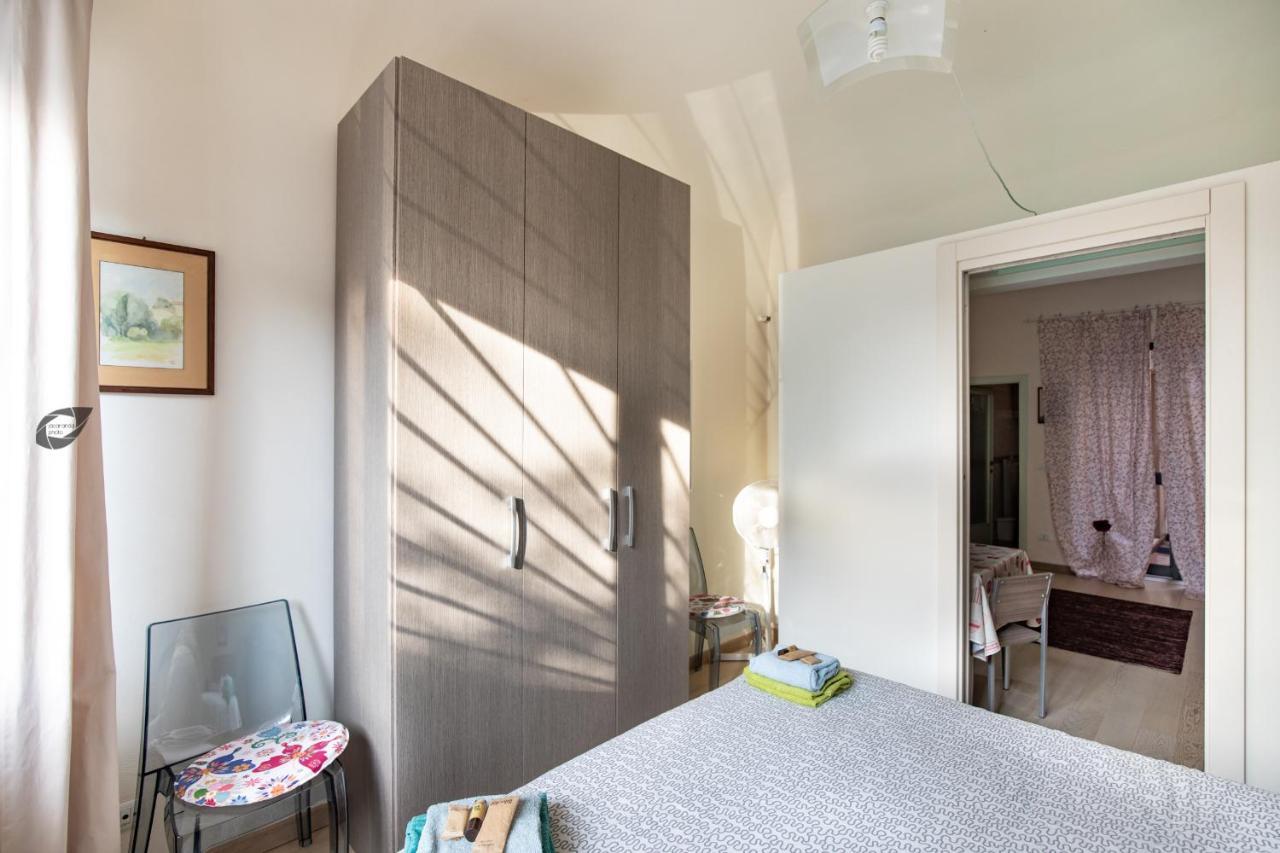 Foscolo Apartment เวียเรจโจ ภายนอก รูปภาพ